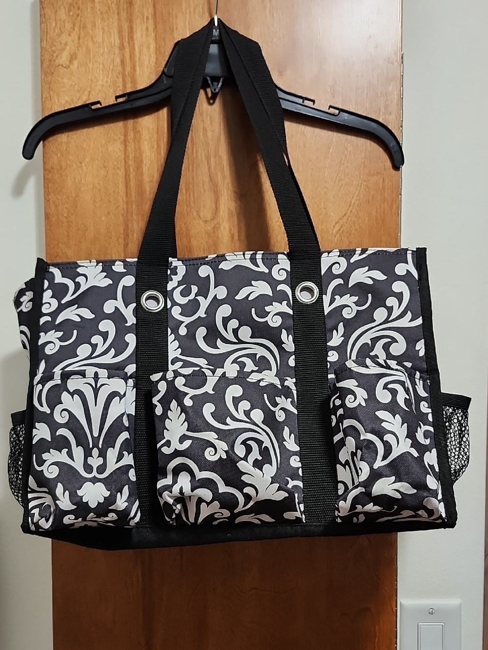 Thirty One Black & White Patterned Tote Bag With Multiple Pockets & 2 Straps